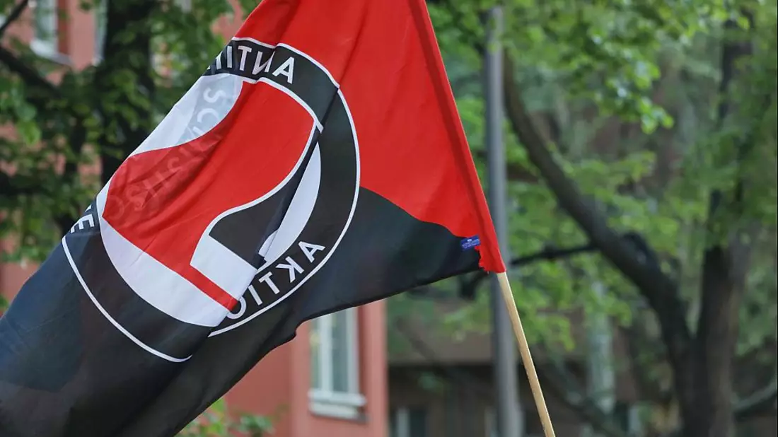 Antifa-Fahne (Archiv) - Bild: über dts Nachrichtenagentur