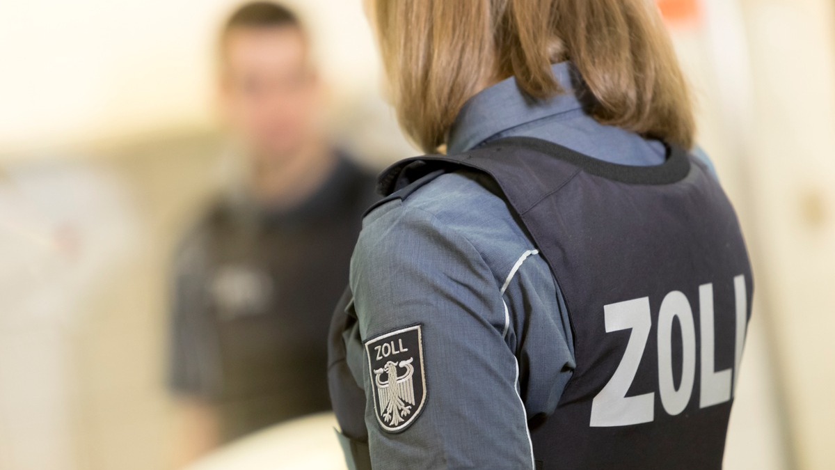 HZA-N: 1000 Tagessätze - Nürnberger ZOLL ermittelt: Ehepaar kommt Pflichten nicht nach - Foto: presseportal.de