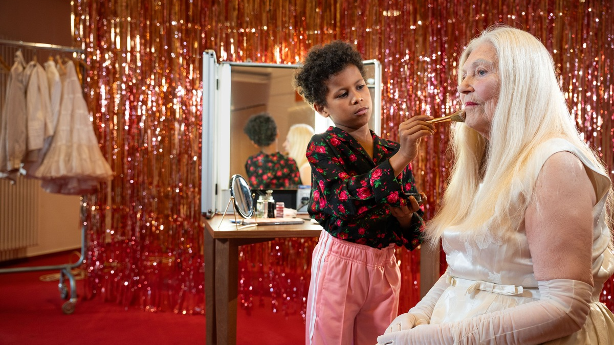 Mit Demenz auf der Bühne: Theaterprojekt von Christine Vogt bei ZDF-