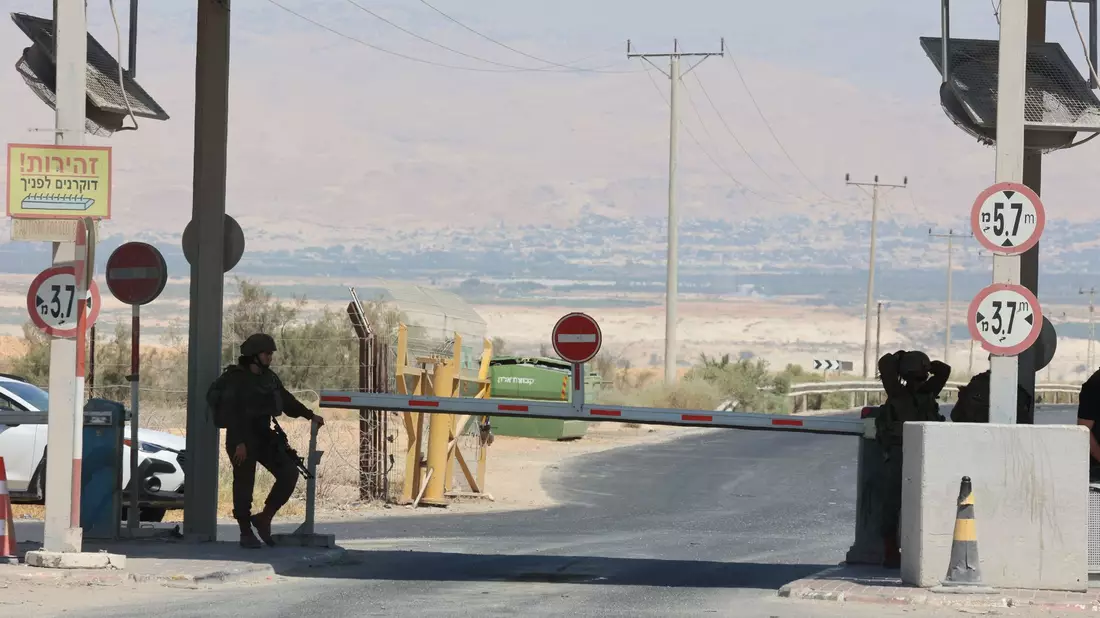  Bei einem Angriff an einem von Israel kontrollierten Grenzübergang zwischen Jordanien und dem Westjordanland sind zwei israelische Soldaten getötet worden. (Archivbild) - Bild: Gil Cohen Magen/XinHua/dpa