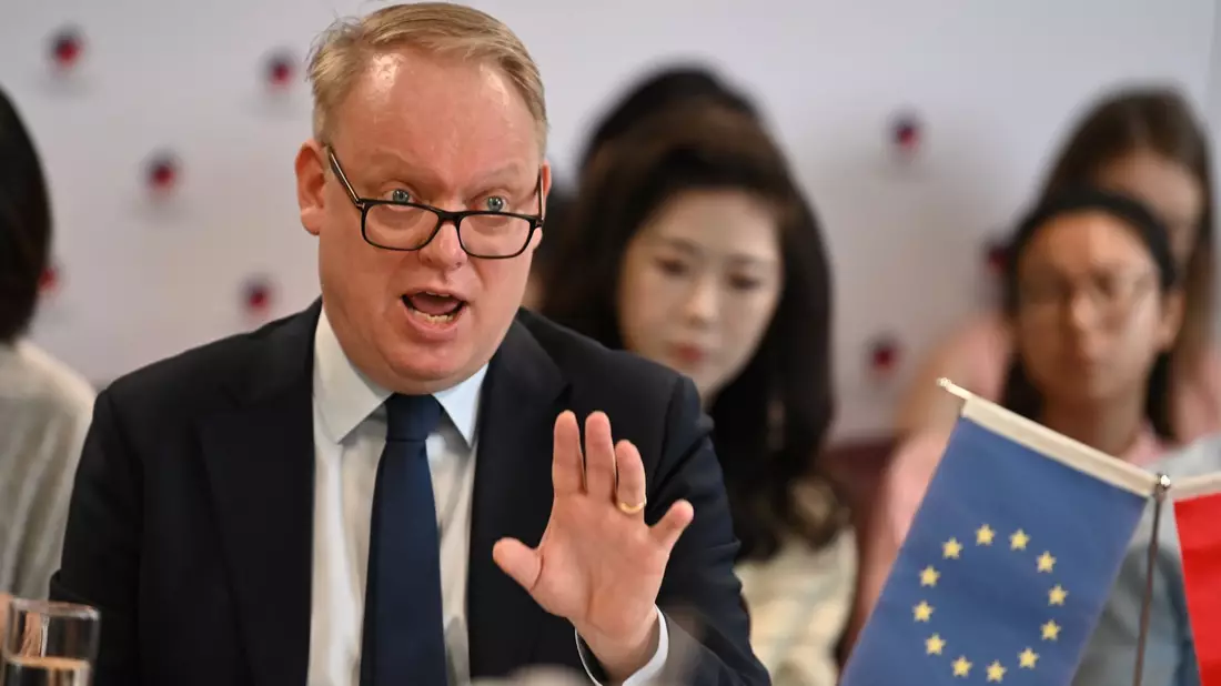 EU-Kammerpräsident Eskelund spricht vom drängendsten Problem europäischer Firmen. (Archivbild)  - Bild: Johannes Neudecker/dpa/dpa-mag