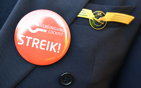 Streiks der Lufthansa-Piloten könnten bald die Reisepläne vieler Passagiere stören.  - Foto: Uwe Anspach/dpa