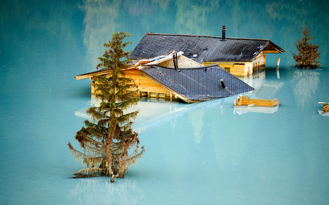 Schon 2028 sollten erste Bewohner nach Blatten zurückziehen können. - Foto: Laurent Gillieron/KEYSTONE/dpa