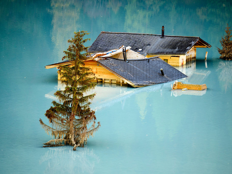 Schon 2028 sollten erste Bewohner nach Blatten zurückziehen können. - Foto: Laurent Gillieron/KEYSTONE/dpa