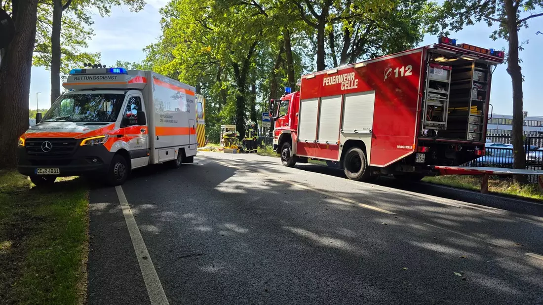 FW Celle: Verkehrsunfall mit eingeklemmter Person - Bild: presseportal.de