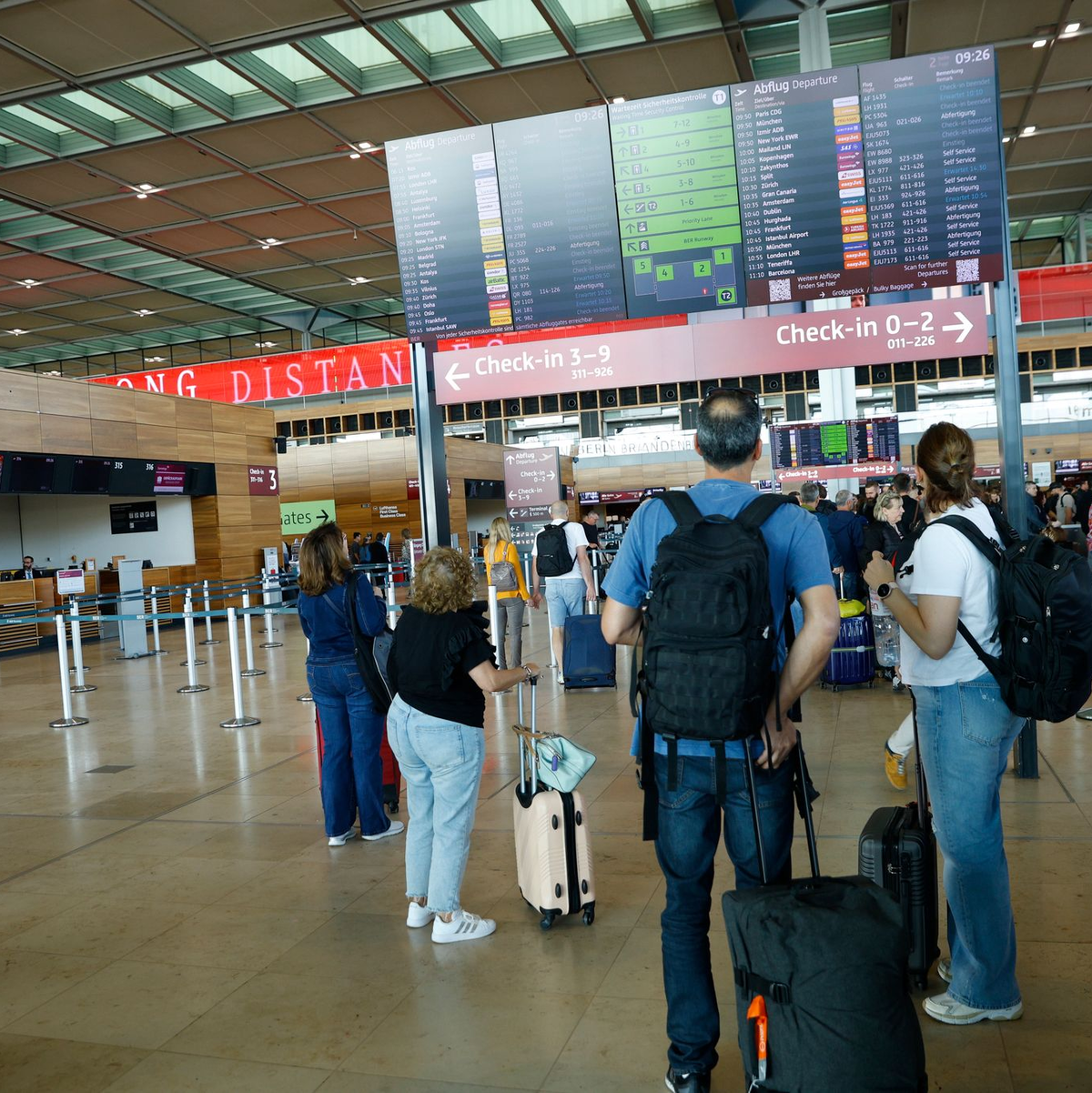 Betroffen sind Systeme zur Passagierabfertigung - das hat zur Folge, dass etwa der Check-in nur manuell möglich ist.  - Foto: Carsten Koall/dpa
