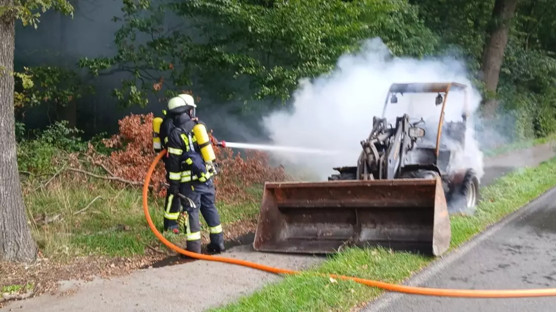 FW-Schermbeck: Radlader brannte - Bild: presseportal.de