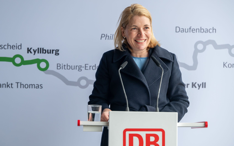 Steht künftig an der Spitze der Deutschen Bahn: Evelyn Palla.  - Foto: Harald Tittel/dpa