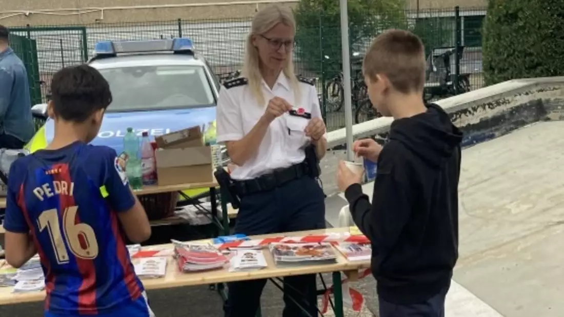POL-OF: Polizei zeigte Präsenz bei Veranstaltung zum 31. Weltkindertag - Bild: presseportal.de