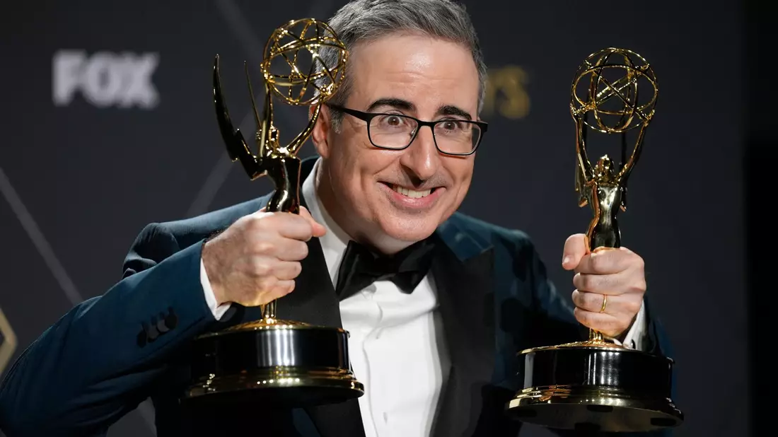 John Oliver ist ein großer Fan von Bernd das Brot. (Archivbild)  - Bild: Ashley Landis/AP