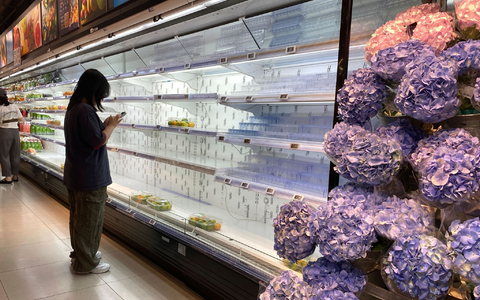 In China war die Angst vor den Folgen von «Ragasa» groß. - Foto: Olivia Zhang/AP/dpa