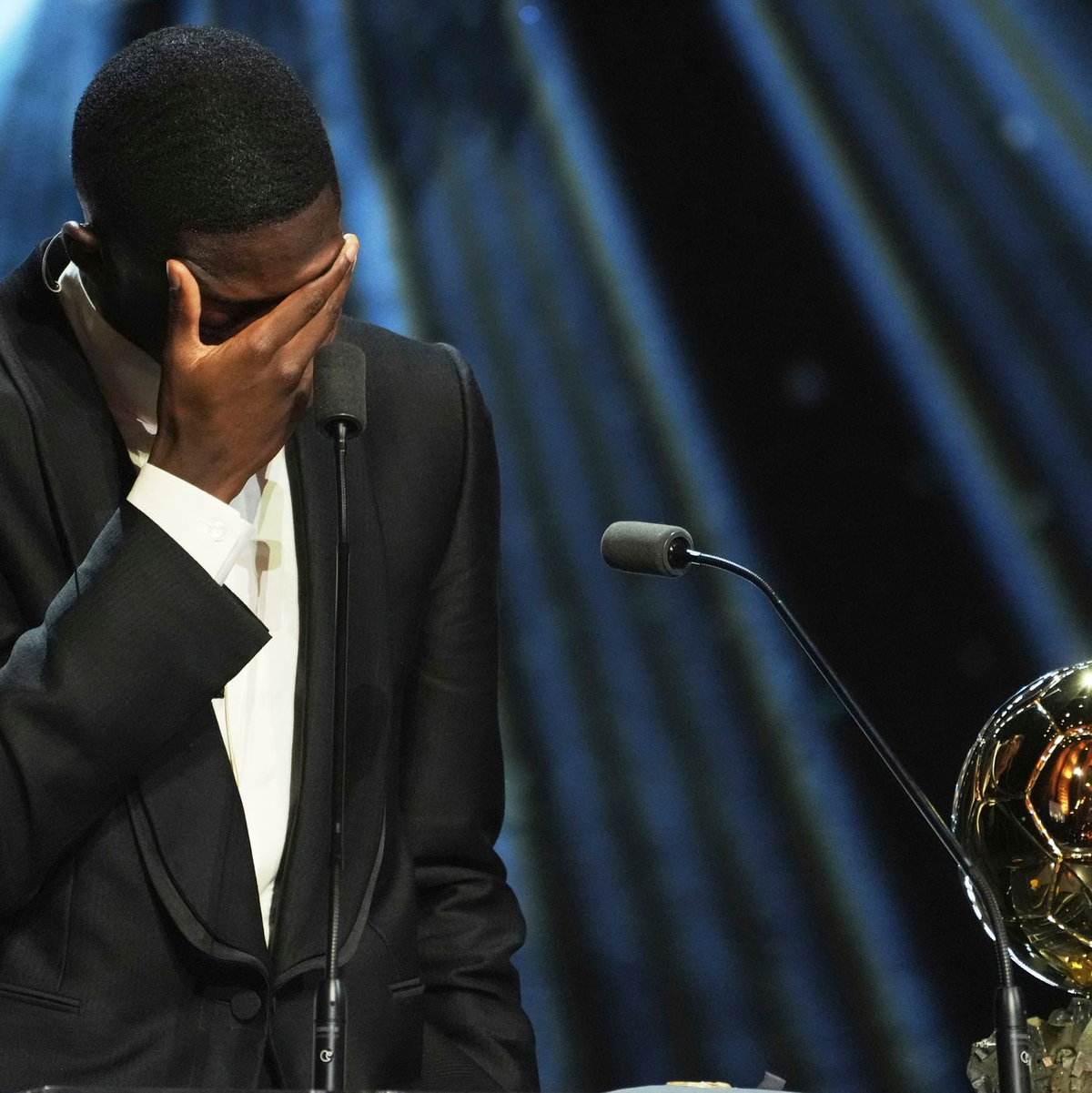 Gewinner des Goldenen Balls: Ousmane Dembélé von Paris Saint-Germain. - Foto: Thibault Camus/AP/dpa