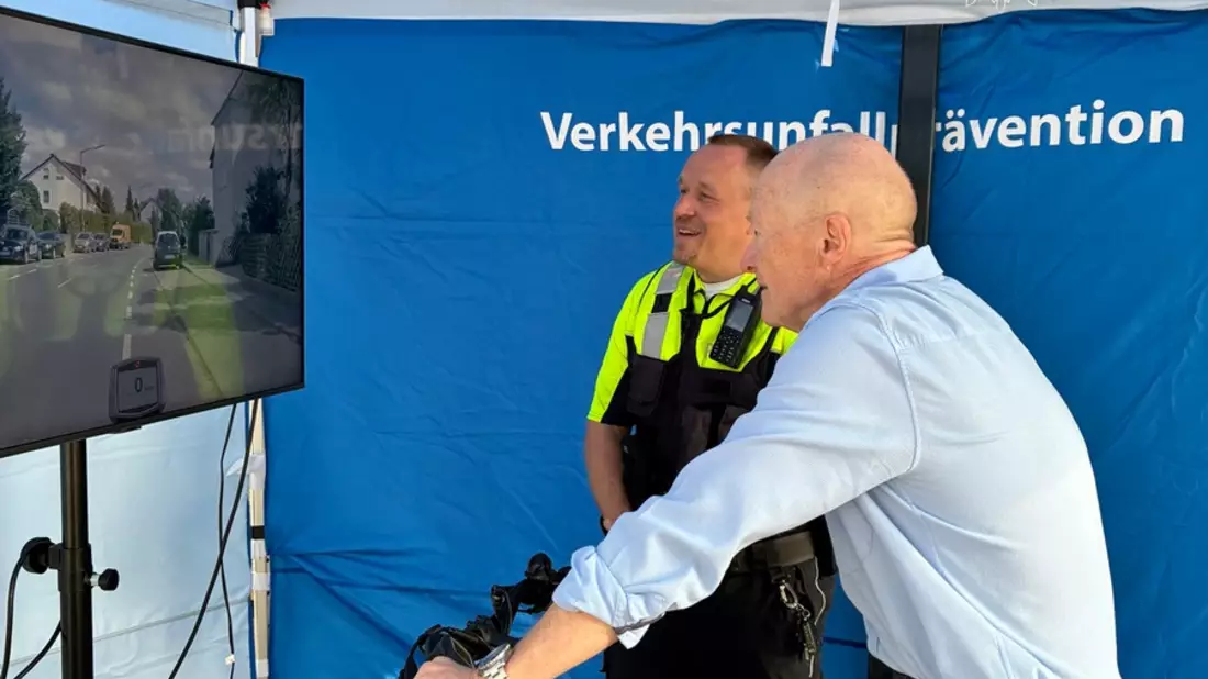POL-HSK: Die Polizei nahm am 4. Mobilitätstag des Seniorenbeirates der Stadt Arnsberg teil - Bild: presseportal.de