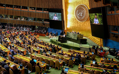 Die USA beschränken den Zugang zu Großhandelsmärkten und Luxusgütern für die iranische Delegation während deren Besuch bei der UN-Generalversammlung in New York. - Foto: Kay Nietfeld/dpa