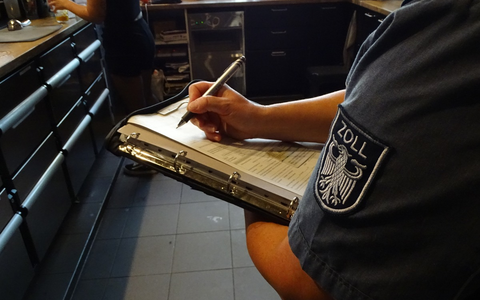 HZA-HST: Zoll überprüft Gastronomie und Hotellerie ./. Schwarzarbeitern auf der Spur - Foto: presseportal.de