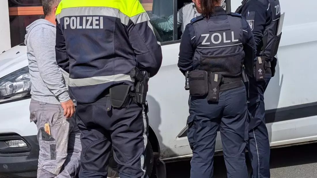 POL-LIP: Kreis Lippe. Verstärkte Kontrollen im Straßenverkehr im Rahmen der ROADPOL Safety Days. - Bild: presseportal.de