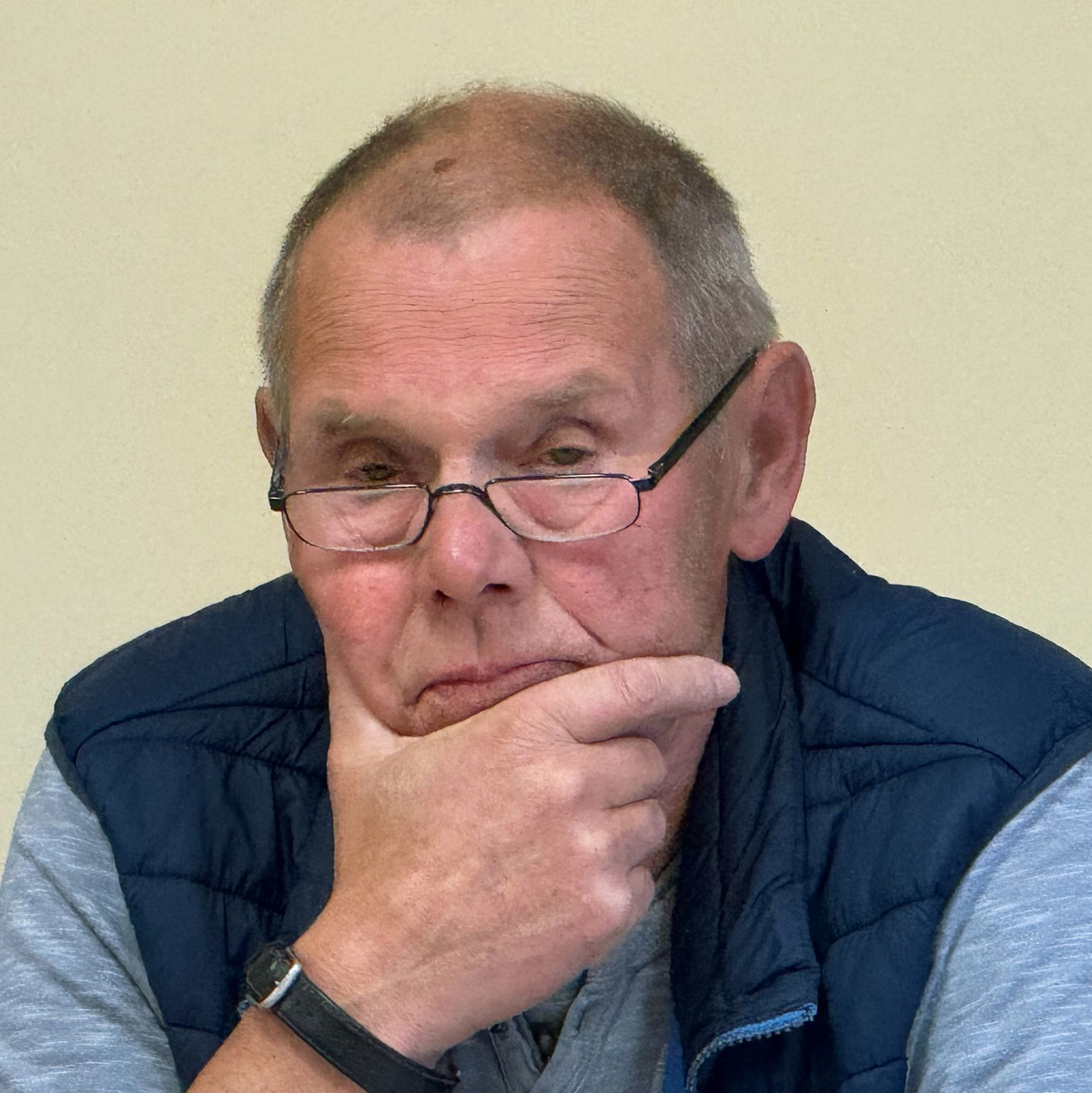 Der Klützer Bürgermeister Jürgen Mevius nennt finanzielle Gründe für die Ausladung von Michel Friedman.  - Foto: Iris Leithold/dpa