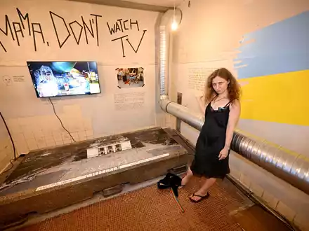Das Musikvideo «Mama, Don't Watch TV» war auch in einer Ausstellung im Haus der Kunst in München zu sehen. (Archivbild) - Foto: Felix Hörhager/dpa