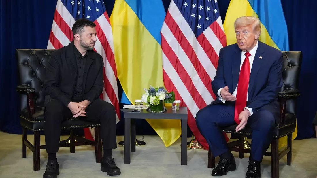 Trump und Selenskyj treffen sich am Rande der UN-Generaldebatte zu einem Gespräch.  - Bild: Evan Vucci/AP/dpa