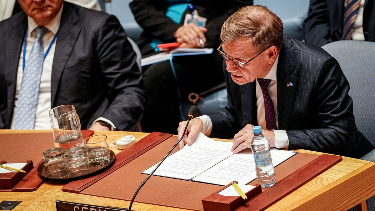 Außenminister Johann Wadephul (CDU) sowie seine Kollegen aus Frankreich und Großbritannien haben sich am Rande der UN-Vollversammlung in New York mit ihrem iranischen Kollegen getroffen. - Foto: Kay Nietfeld/dpa