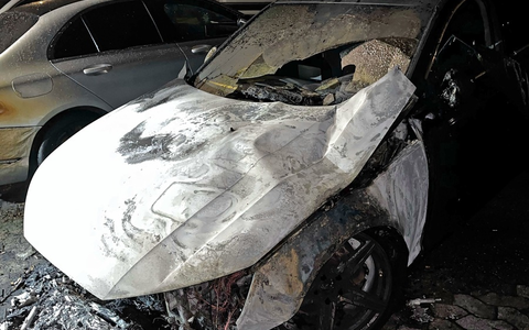 POL-ME: Autos in Brand: Polizei geht von Brandstiftung aus - 2509114 - Foto: presseportal.de