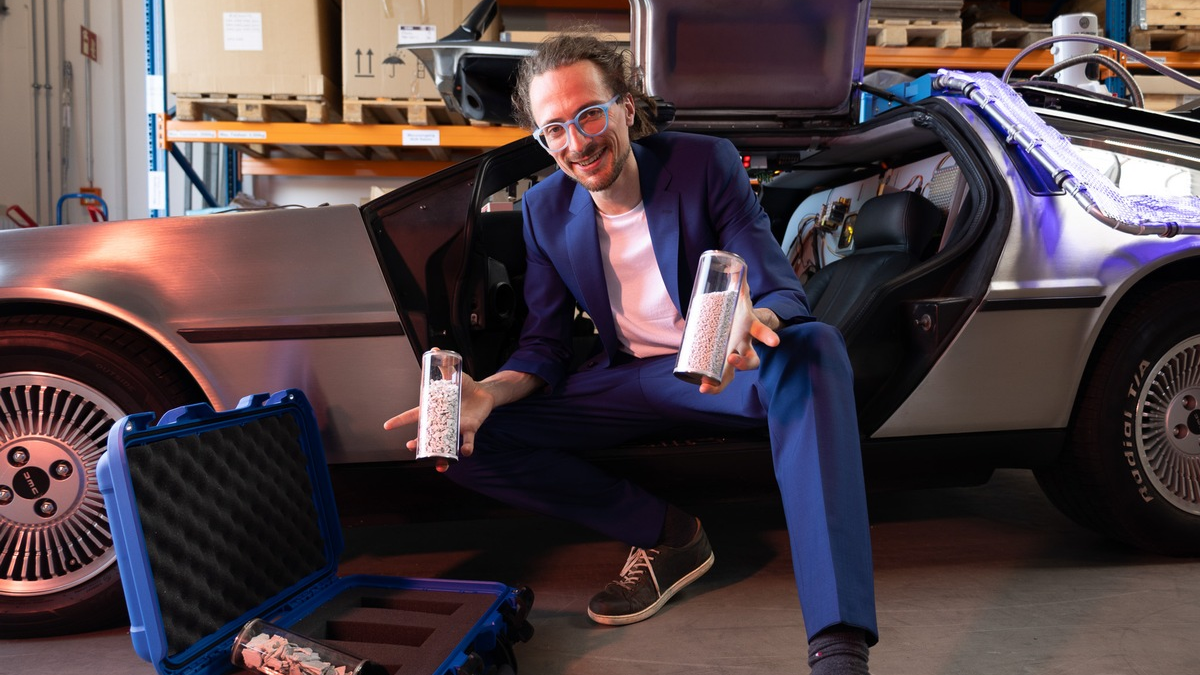 Zeitreise in die Recycling-Zukunft / HolyPoly verwandelt ungenutzte Abfallquellen in das Recyclingmaterial von morgen - Foto: presseportal.de