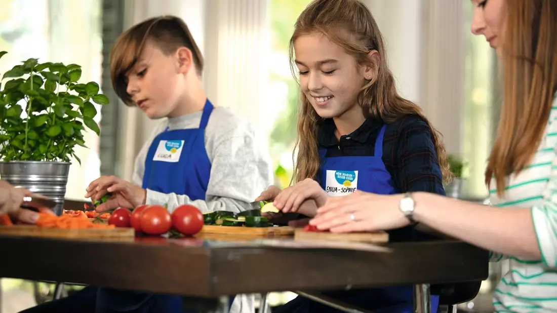 EDEKA Stiftung bringt Bewegung und Ernährung in die Klassenzimmer - 6.000 Grundschüler:innen machen mit - Bild: presseportal.de