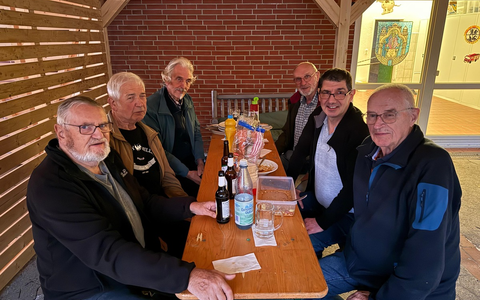FW Helmstedt: Gemütlicher Grillabend der Altersabteilung der Ortsfeuerwehr Helmstedt - Foto: presseportal.de