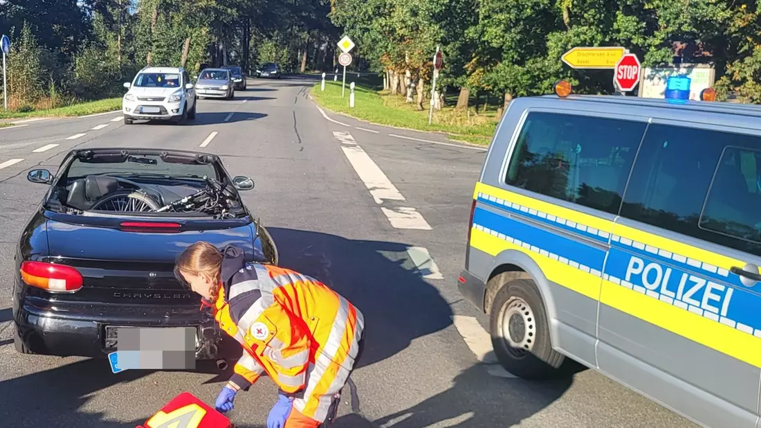 POL-STD: Drochtersen: Rollerfahrerin verletzt sich bei Auffahrunfall schwer - Bild: presseportal.de
