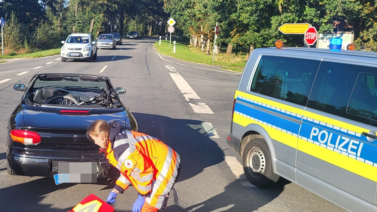 POL-STD: Drochtersen: Rollerfahrerin verletzt sich bei Auffahrunfall schwer - Foto: presseportal.de