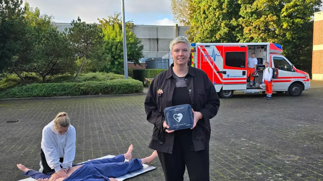 FW Bremerhaven: Die Schulen in Bremerhaven unterstützen das Ersthelfersystem Mobile Retter - Bild: presseportal.de