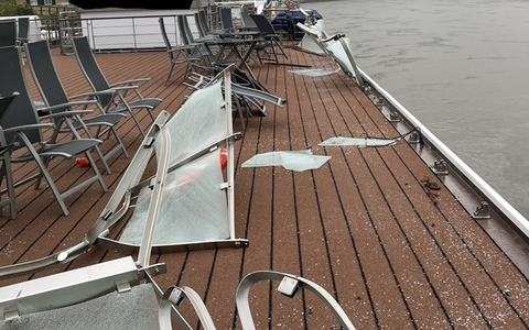 PP-ELT: Brückenanfahrung durch Fahrgastkabinenschiff in Treis-Karden - Foto: presseportal.de