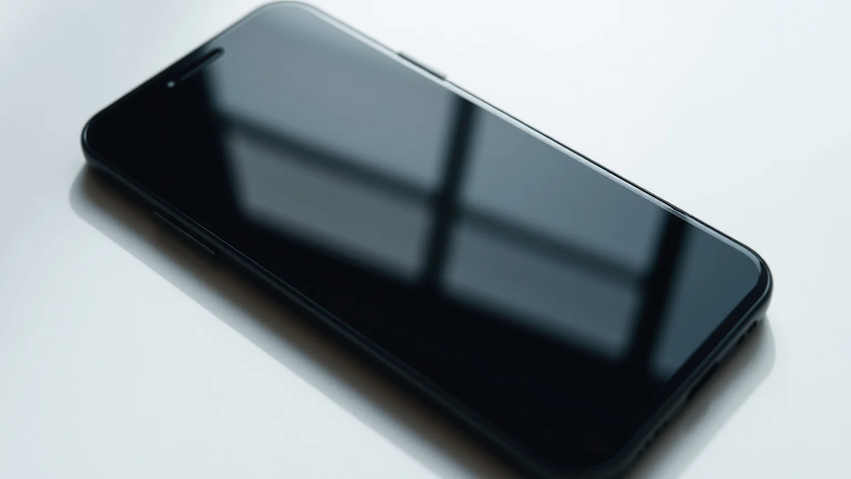 iOS 26: Apple kämpft mit Akkuproblemen und Leistungseinbrüchen - Foto: über boerse-global.de