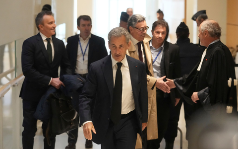 In mehreren Verfahren lieferte Sarkozy sich in den vergangenen Jahren einen Streit mit der Justiz. (Archivbild) - Foto: Thibault Camus/AP/dpa In mehreren Verfahren lieferte Sarkozy sich in den vergangenen Jahren einen Streit mit der Justiz. (Archivbild) - Foto: Thibault Camus/AP/dpa