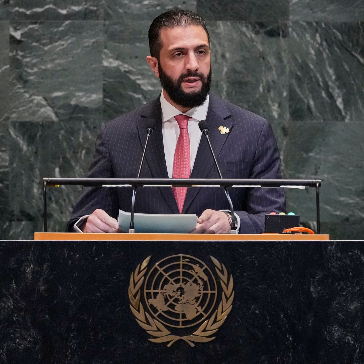 Netanjahu greift seine Kritiker scharf an.  - Foto: Richard Drew/AP/dpa