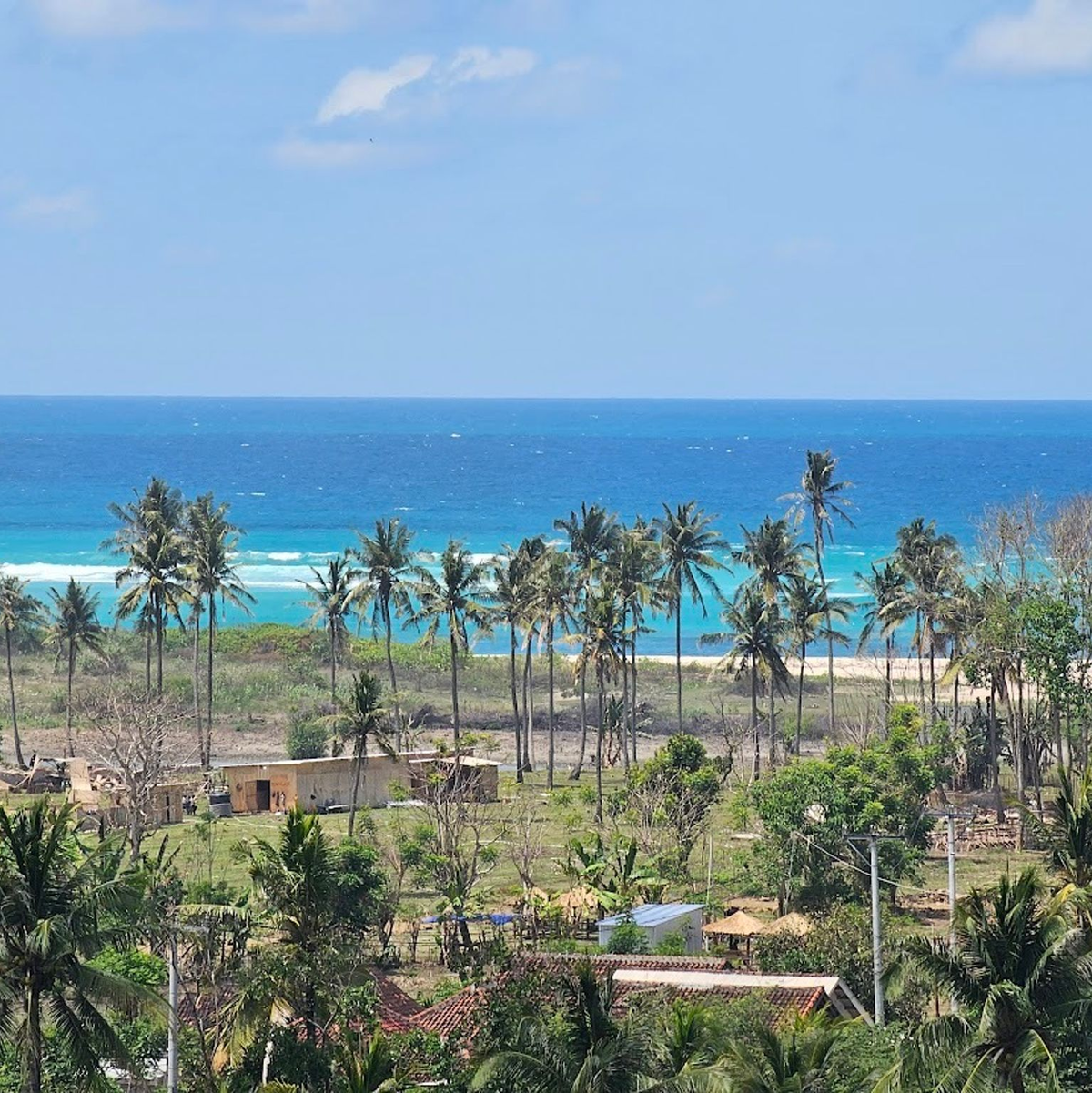 Noch ist Buwun Mas ein idyllisches Dorf. - Foto: Ahmad Pathoni/dpa