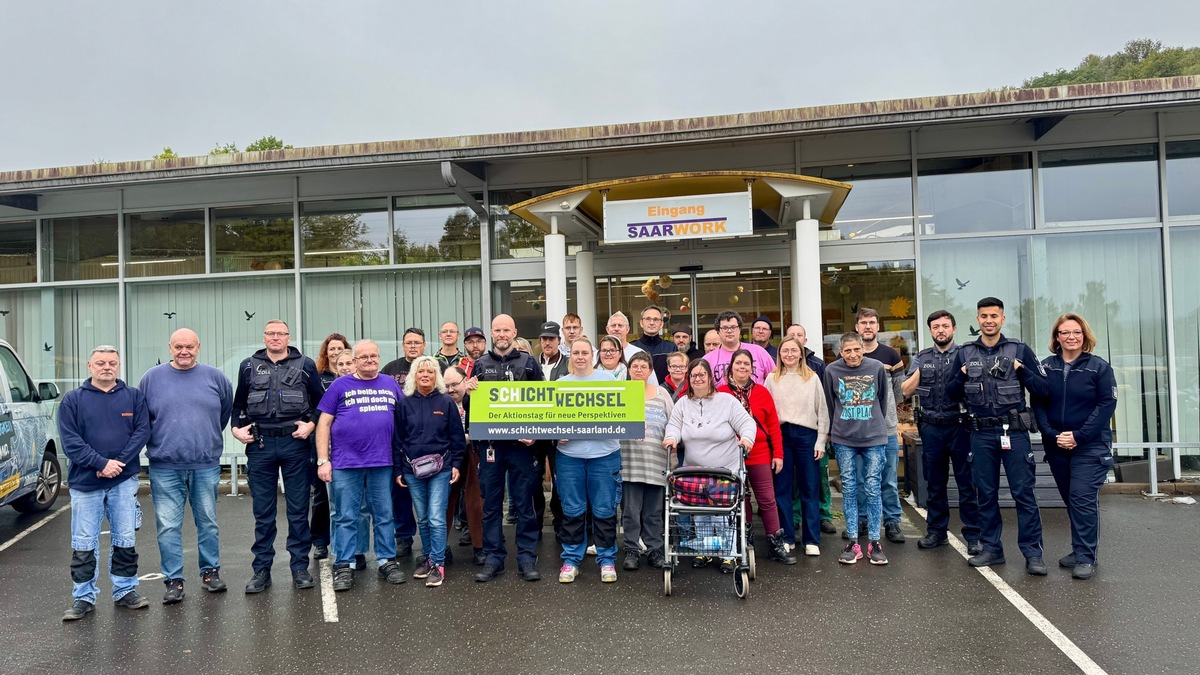 HZA-SB: ZOLL packt mit an - Beim Schichtwechsel werden Perspektiven getauscht; Gemeinsam lernen wie wertvoll Teilhabe und Vielfalt im Arbeitsleben sind - Foto: presseportal.de