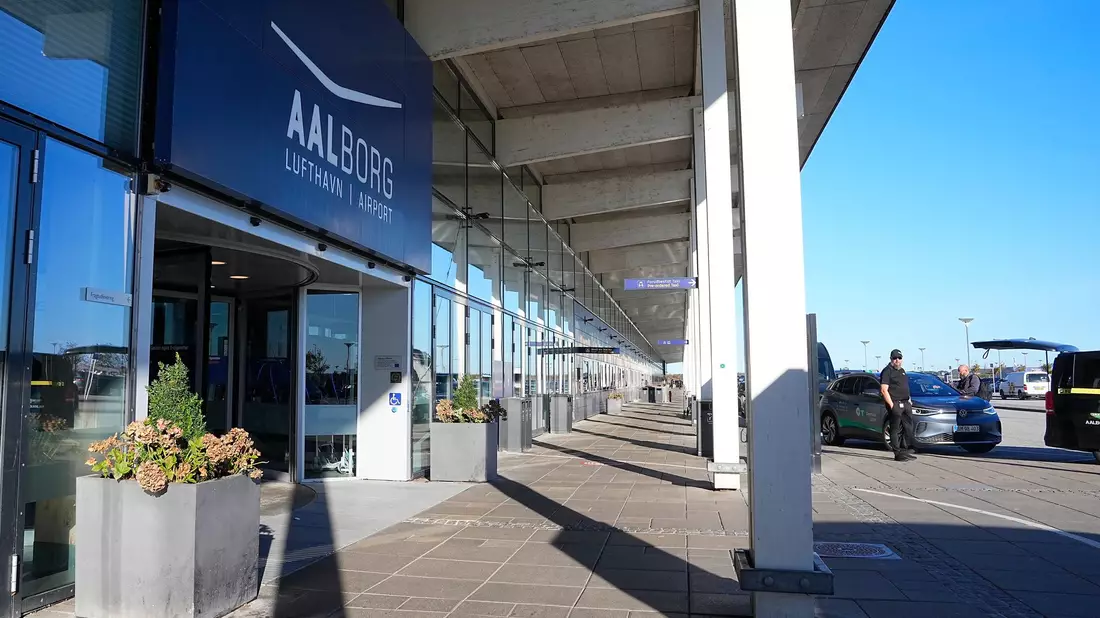 Der Flughafen von Aalborg musste vorübergehend für Starts und Landungen gesperrt werden. - Bild: Bo Amstrup/Ritzau Scanpix Foto/AP/dpa