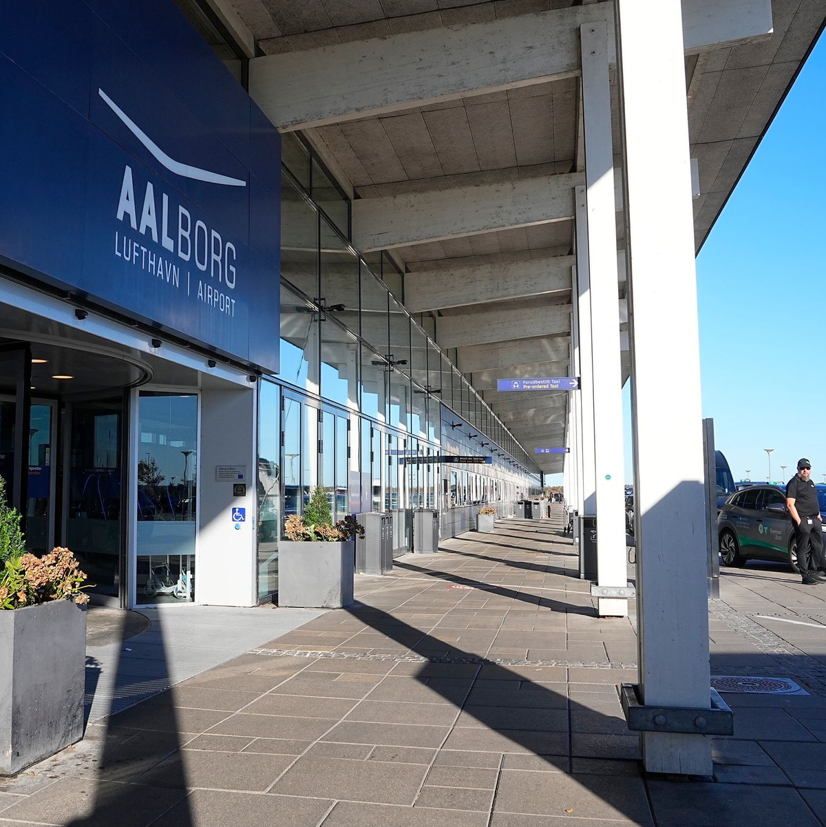 Der Flughafen von Aalborg musste vorübergehend für Starts und Landungen gesperrt werden. - Foto: Bo Amstrup/Ritzau Scanpix Foto/AP/dpa