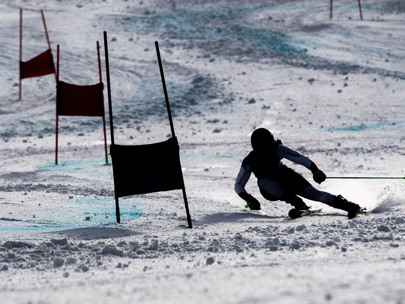 Im Ski-Weltcup wird es künftig nach einem Beschluss des Weltverbandes FIS Geschlechtertests geben. (Archivfoto) - Foto: David Taneèek/CTK/dpa