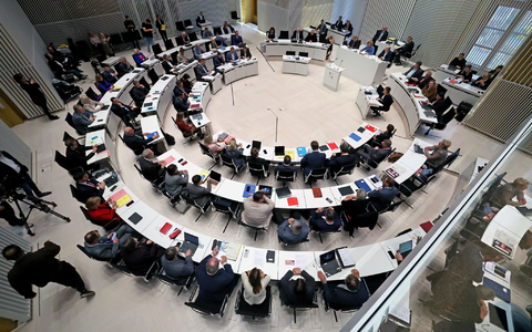 Wenn am Sonntag der Landtag neu gewählt werden würde, wäre die SPD nicht mehr stärkste Kraft im Land. (Archivbild) - Foto: Bernd Wüstneck/dpa