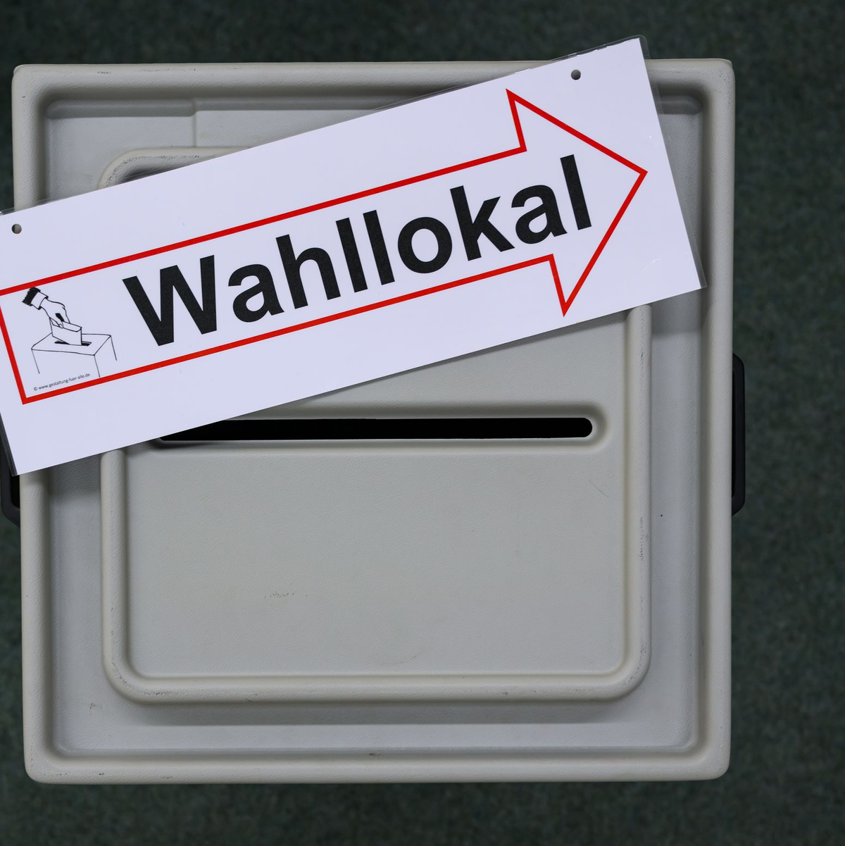 Von der Schwäche der SPD kann die CDU nicht profitieren, sie landet in der Umfrage auf dem dritten Platz. (Archivbild) - Foto: Patrick Pleul/dpa