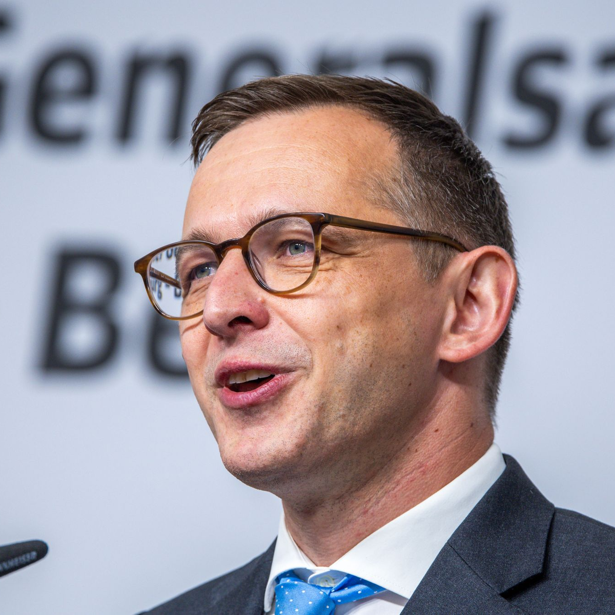 Der bisherige Chef bleibt im Amt. - Foto: Jens Büttner/dpa