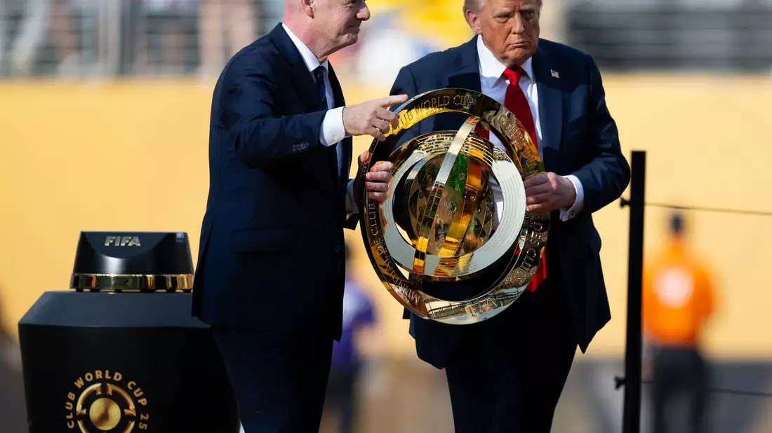 Die Premiere der Club-WM wurde zu einer Show auch für US-Präsident Trump (Archivbild).  - Bild: Sven Hoppe/dpa