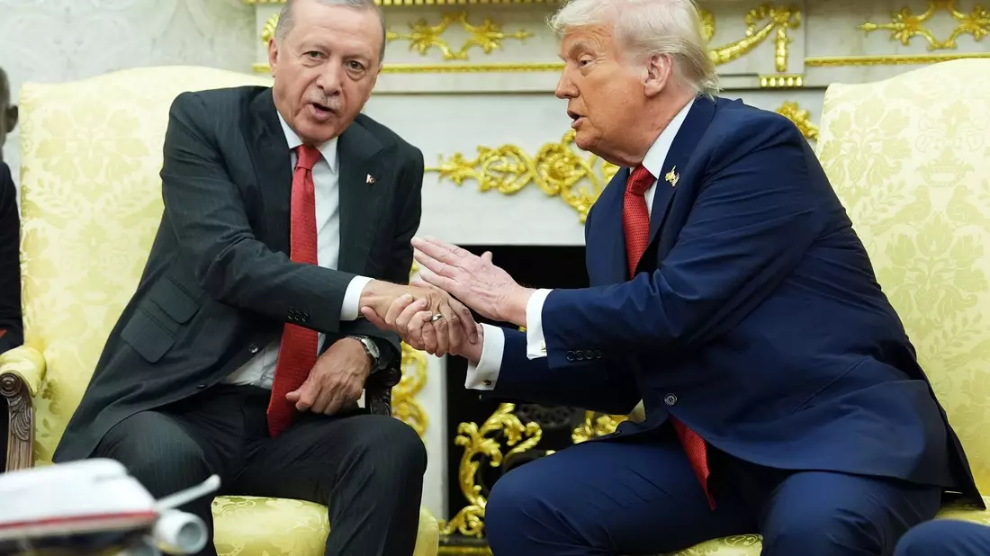 Trump findet das Verhältnis zu Erdogan «augezeichnet».  - Bild: Evan Vucci/AP/dpa