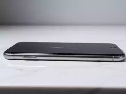 iPhone 17 Pro: Kratzer-Skandal erschüttert Apple - Foto: über boerse-global.de