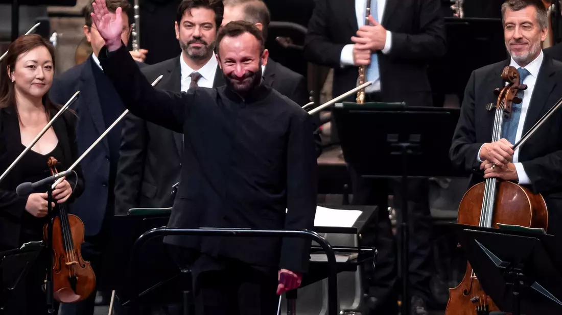 Erneut Dirigent des Jahres: Kirill Petrenko. (Archivbild) - Bild: Fabian Sommer/dpa