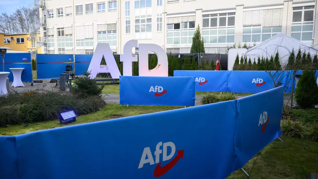 Für die AfD könnte die Party nach der Bundestagswahl weitreichende Folgen haben. (Archivbild) - Bild: Julian Stratenschulte/dpa