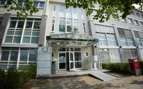 Blick auf die Bundesgeschäftsstelle der AfD im Ortsteil Reinickendorf.  (Archivbild) - Foto: Jörg Carstensen/dpa