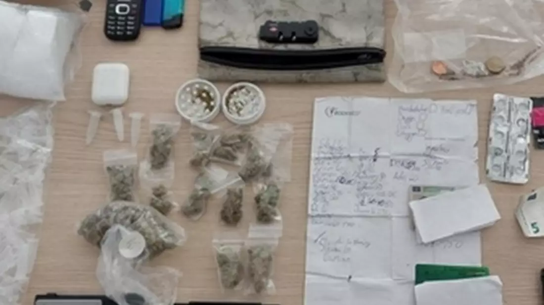 BPOL-FL: NMS - Rauschgift in Socke versteckt; Bundespolizei stellt Dealer im Zug fest - Bild: presseportal.de